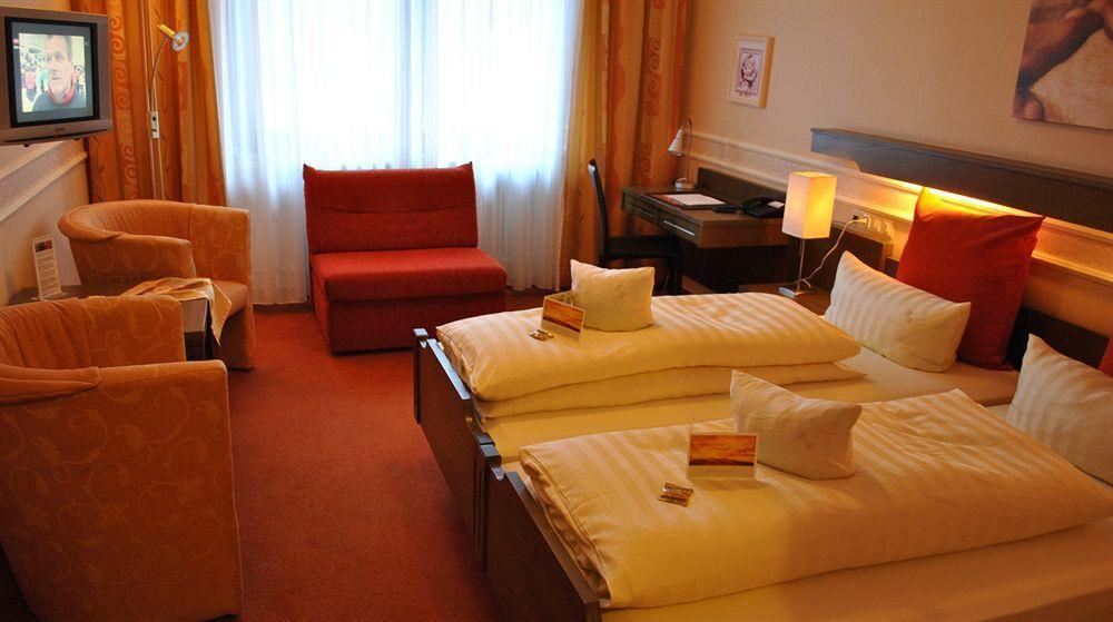 Hotel Hellers Twenty Four I -24H-Check-In- Friedrichshafen Exterior photo